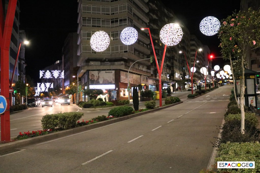 iluminacion-navidad-camelias-lopez-mora-vigo-2018 Iluminación Navidad Calle Camelias y López Mora