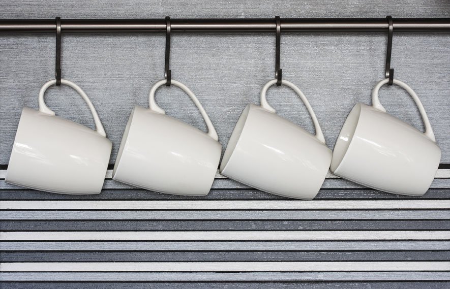 Trucos para almacenar tazas en espacios pequeños Espaciogeo